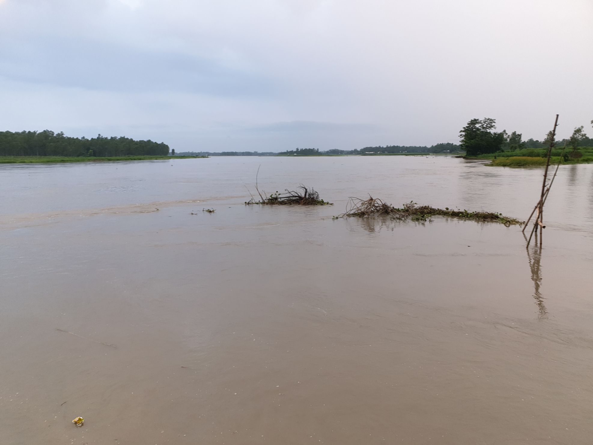 বর্ষা - নদী ভাঙ্গন