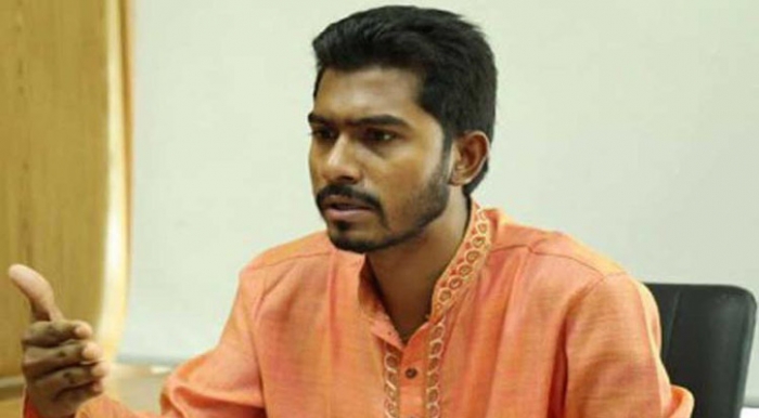 বিক্ষোভ মিছিল থেকে ভিপি নুরুল হক নুরকে আটক বিক্ষোভ মিছিল থেকে ভিপি নুরুল হক নুরকে আটক