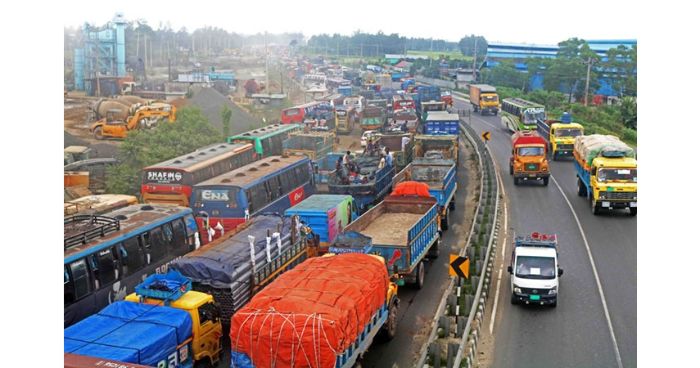 ঢাকা-টাঙ্গাইল মহাসড়কে ২৫ কিলোমিটার তীব্র যানজট ঢাকা-টাঙ্গাইল মহাসড়কে ২৫ কিলোমিটার তীব্র যানজট