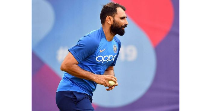 মুসলিম বলেই কি অপমানের কেন্দ্রে শামি: ওয়াইসি মুসলিম বলেই কি অপমানের কেন্দ্রে শামি: ওয়াইসি