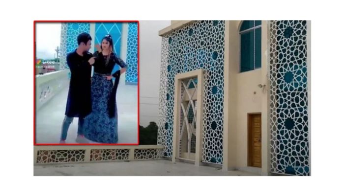 মসজিদের বারান্দায় হিন্দি গানে টিকটক,সেই তরুণ গ্রেফতার মসজিদের বারান্দায় হিন্দি গানে টিকটক,সেই তরুণ গ্রেফতার