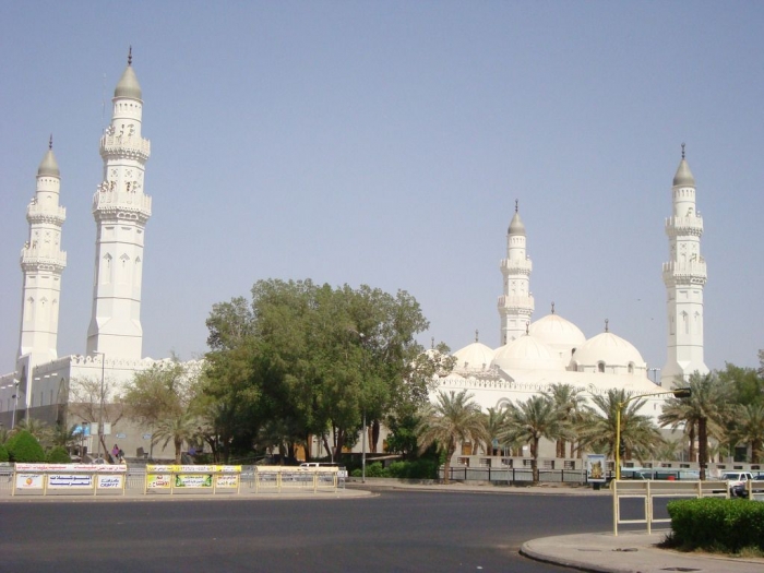 মসজিদ নির্মাণ করা মসজিদ নির্মাণ করা