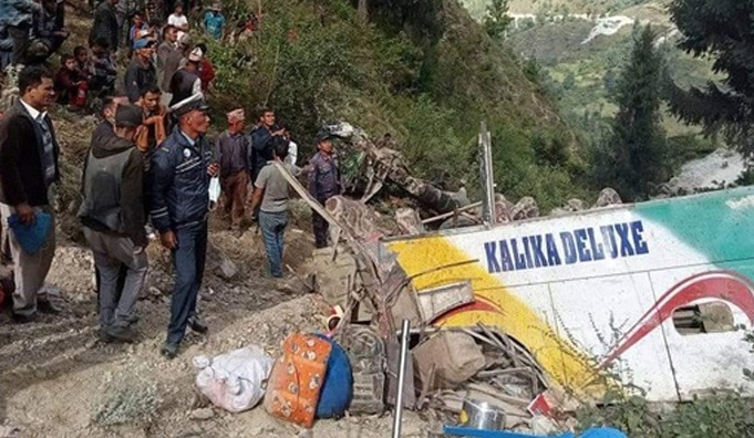 নেপালে বাস দুর্ঘটনায় ৩২ জন নিহত নেপালে বাস দুর্ঘটনায় ৩২ জন নিহত