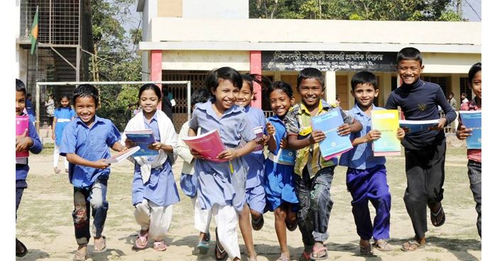 শিক্ষাপ্রতিষ্ঠান খুললে সপ্তাহে ৩-৪ দিন ক্লাস শিক্ষাপ্রতিষ্ঠান খুললে সপ্তাহে ৩-৪ দিন ক্লাস
