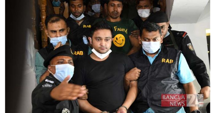 ইরফান সেলিমের এক বছরের কারাদণ্ড দিয়েছে র্যাবের ভ্রাম্যমাণ আদালত ইরফান সেলিমের এক বছরের কারাদণ্ড দিয়েছে র্যাবের ভ্রাম্যমাণ আদালত