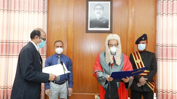 পিএসসির নতুন চেয়ারম্যানের শপথ গ্রহণ পিএসসির নতুন চেয়ারম্যানের শপথ গ্রহণ