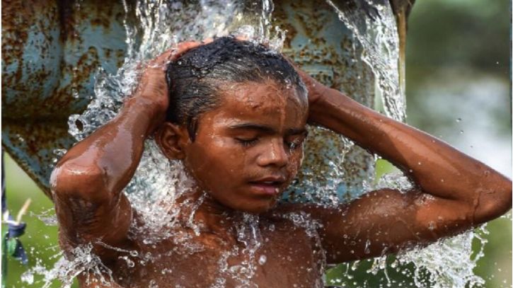 ৫৩ জেলায় বইছে তাপপ্রবাহ