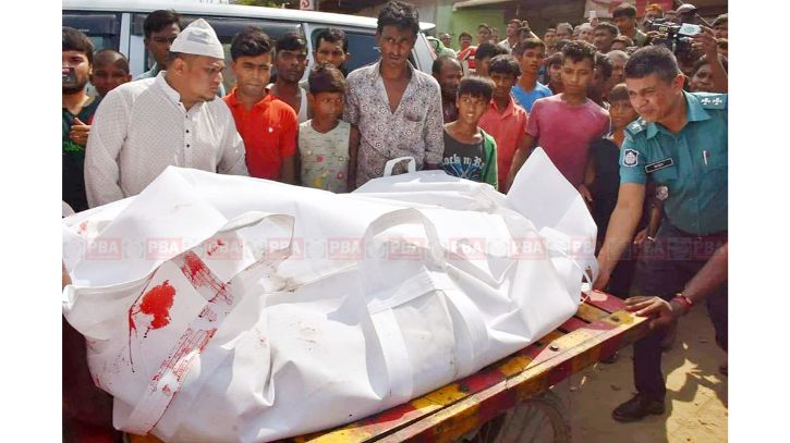 বাজিতপুর শিকলে বাঁধা ‘সুস্থ’ ছেলে, দেড় মাস পর ‘কঙ্কাল’ পেলেন বাবাা-মা বাজিতপুর শিকলে বাঁধা ‘সুস্থ’ ছেলে, দেড় মাস পর ‘কঙ্কাল’ পেলেন বাবাা-মা