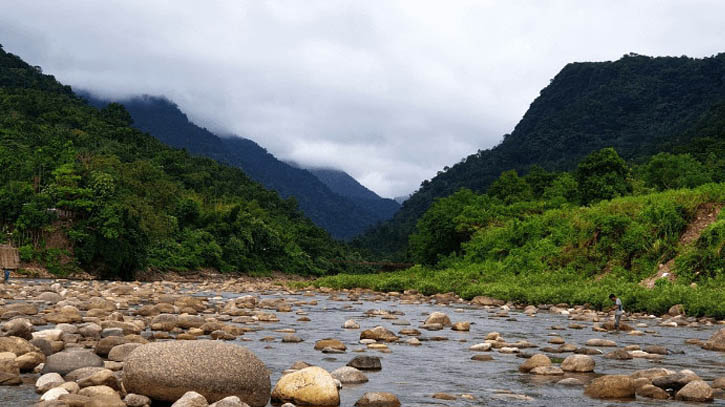 সিলেট যেন পর্যটকদের মিলনমেলা 