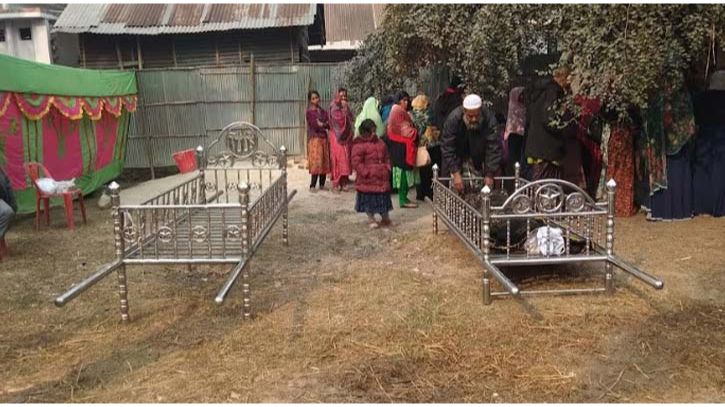 স্বামীর মৃত্যুর ৫ ঘন্টা পর মারা গেলেন স্ত্রী স্বামীর মৃত্যুর ৫ ঘন্টা পর মারা গেলেন স্ত্রী
