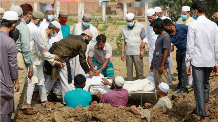 গত ২৪ ঘণ্টায় করোনায় ৯৩৮ জনের মৃত্যু, শনাক্ত ৩ লাখ ৭৫ হাজার গত ২৪ ঘণ্টায় করোনায় ৯৩৮ জনের মৃত্যু, শনাক্ত ৩ লাখ ৭৫ হাজার