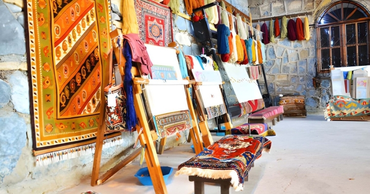 সূর্য পশ্চিমে ঢলে পড়লে চার রাকাত নফল সালাত