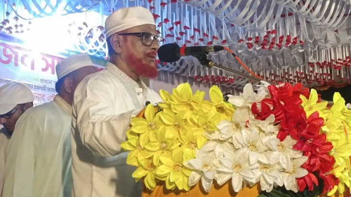 ঢাবিতে একটা সময় গোপনে নামাজ পড়তে হতো: আজহারুল ইসলাম ঢাবিতে একটা সময় গোপনে নামাজ পড়তে হতো: আজহারুল ইসলাম