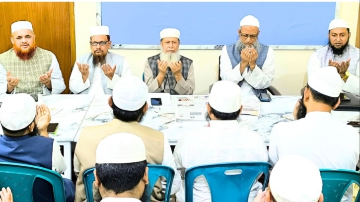 বাংলাদেশ খেলাফত মজলিস কার্যালয়ে সংক্ষিপ্ত আলোচনা ও দোয়া মাহফিল