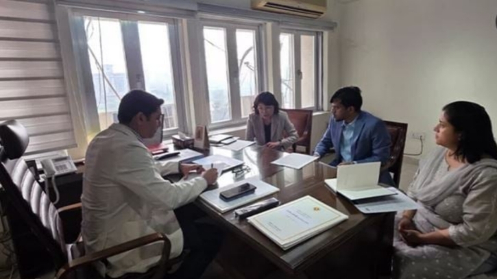 প্রাথমিক ও গণশিক্ষা প্রতিমন্ত্রীর সঙ্গে এডিবি প্রতিনিধি দলের সাক্