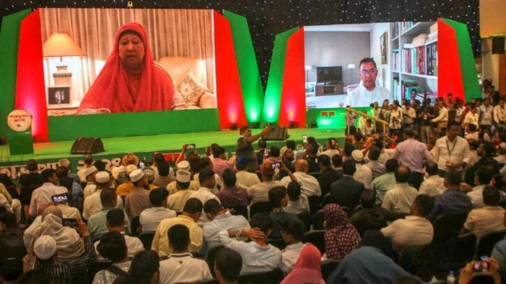 জুলাই হত্যাকাণ্ডের বিচার ও শহীদদের স্বীকৃতি চান খালেদা জিয়া জুলাই হত্যাকাণ্ডের বিচার ও শহীদদের স্বীকৃতি চান খালেদা জিয়া