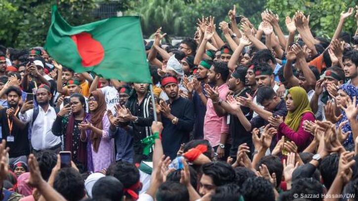 নির্বাচন নিয়ে তরুণদের প্রতি অসত্য অভিযোগ ও বাস্তবতা নির্বাচন নিয়ে তরুণদের প্রতি অসত্য অভিযোগ ও বাস্তবতা