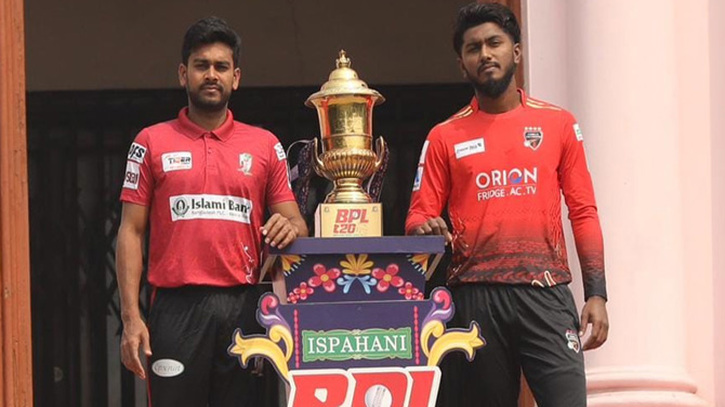 বিপিএলের সেরা খেলোয়াড়, তবু জাতীয় দলে জায়গা হয়নি—মন খারাপ ছিল মিরাজের বিপিএলের সেরা খেলোয়াড়, তবু জাতীয় দলে জায়গা হয়নি—মন খারাপ ছিল মিরাজের