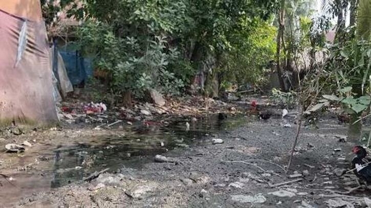 বাগেরহাট পৌরসভার ৫ খাল এখন ময়লার ভাগাড়