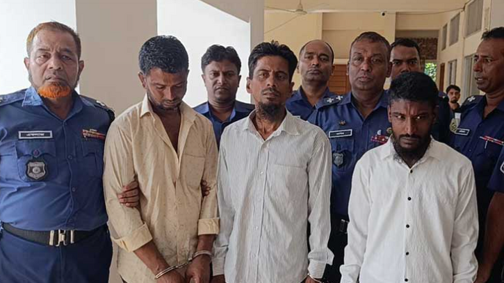 বরিশালে গৃহবধূকে ধর্ষণ: চার জনের মৃত্যুদণ্ড বরিশালে গৃহবধূকে ধর্ষণ: চার জনের মৃত্যুদণ্ড