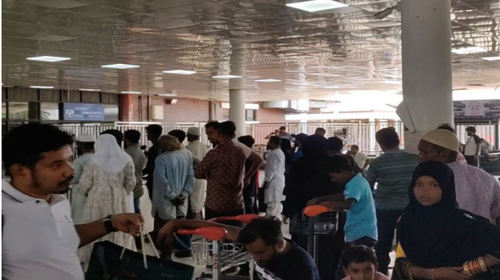 শাহজালাল বিমানবন্দরের নিরাপত্তা জোরদার, পরিস্থিতি স্বাভাবিক শাহজালাল বিমানবন্দরের নিরাপত্তা জোরদার, পরিস্থিতি স্বাভাবিক