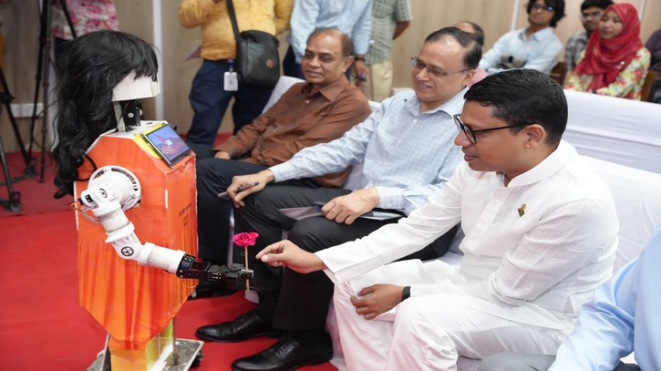 বুয়েটে অত্যাধুনিক ন্যানো ল্যাব স্থাপনের ঘোষণা দিলেন পলক বুয়েটে অত্যাধুনিক ন্যানো ল্যাব স্থাপনের ঘোষণা দিলেন পলক