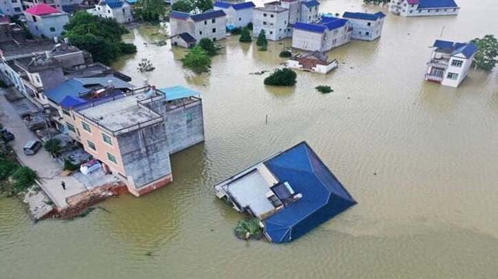 বাঁধ ভাঙার কারণে মধ্য চীনে বন্যা বাঁধ ভাঙার কারণে মধ্য চীনে বন্যা