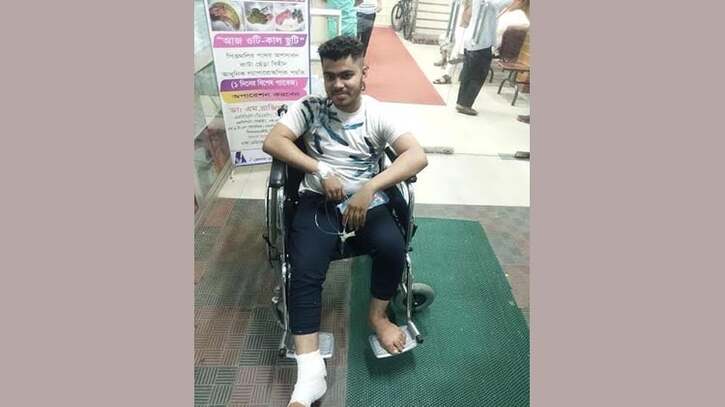 সুস্থ জীবনে ফেরার আকুতি আহত জাকারিয়ার সুস্থ জীবনে ফেরার আকুতি আহত জাকারিয়ার