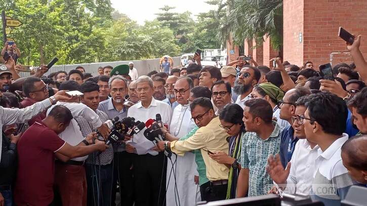 ইউনূসকে নিয়ে ‘অত্যন্ত আশাবাদী’ ফখরুল ইউনূসকে নিয়ে ‘অত্যন্ত আশাবাদী’ ফখরুল
