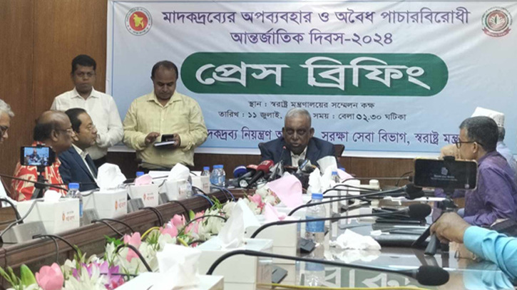 কোটা আন্দোলনে জানমাল অনিশ্চয়তায় পড়লে পুলিশ বসে থাকবে না: স্বরাষ্ট্রমন্ত্রী কোটা আন্দোলনে জানমাল অনিশ্চয়তায় পড়লে পুলিশ বসে থাকবে না: স্বরাষ্ট্রমন্ত্রী