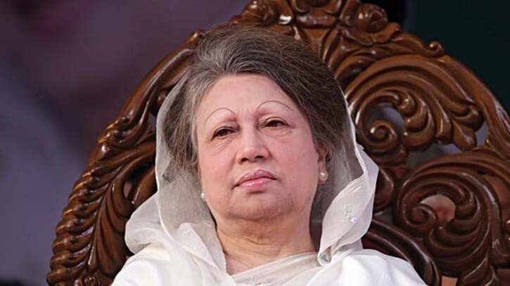 খালেদা জিয়ার ১১ মামলা হাইকোর্টে বাতিল খালেদা জিয়ার ১১ মামলা হাইকোর্টে বাতিল