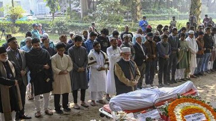 হেলাল হাফিজ: ‘নিঃসঙ্গ’ কবির শেষ বিদায়ে সঙ্গী ভালোবাসা হেলাল হাফিজ: ‘নিঃসঙ্গ’ কবির শেষ বিদায়ে সঙ্গী ভালোবাসা