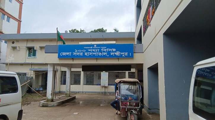 লক্ষ্মীপুরে কমছে বন্যার পানি বাড়ছে পানি বাহিত রোগ লক্ষ্মীপুরে কমছে বন্যার পানি বাড়ছে পানি বাহিত রোগ