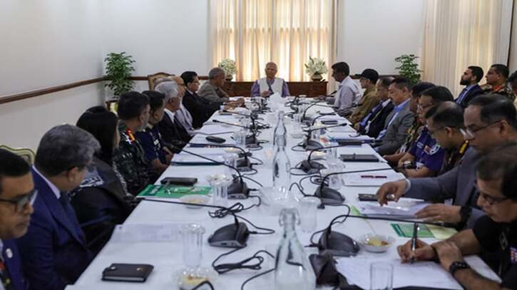 ১৫ নভেম্বরের মধ্যে নির্বাচনের প্রস্তুতি সারার নির্দেশ প্রধান উপদেষ্টার ১৫ নভেম্বরের মধ্যে নির্বাচনের প্রস্তুতি সারার নির্দেশ প্রধান উপদেষ্টার