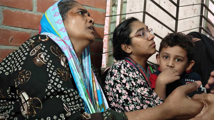 আজকে বিদায় দিতে চাইনি: মেট্রো দুর্ঘটনায় নিহতের স্ত্রী আজকে বিদায় দিতে চাইনি: মেট্রো দুর্ঘটনায় নিহতের স্ত্রী