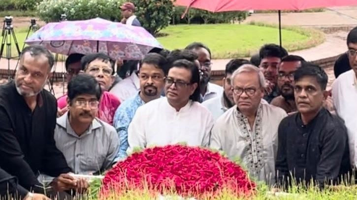 স্বৈরাচারের পোকামাকড়রা বিশৃঙ্খলার চেষ্টা করছে: রিজভী স্বৈরাচারের পোকামাকড়রা বিশৃঙ্খলার চেষ্টা করছে: রিজভী