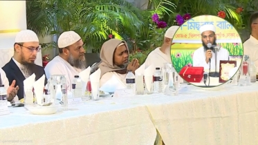 ইফতারের আগে হাত তুলে দোয়া, ইসলাম কী বলে?