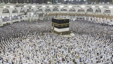 রমজানে ওমরাহ পালন: একদিনে উপস্থিতির নতুন রেকর্ড