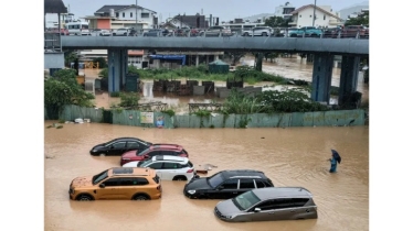 ভিয়েতনামে বন্যায় মৃতের সংখ্যা বেড়ে ১৬