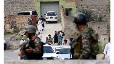 পাকিস্তান সীমান্ত পুলিশ সদর দপ্তরে আত্মঘাতী হামলায় নিহত ৩