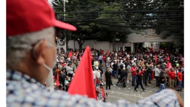 ভোট কারচুপির অভিযোগে হন্ডুরাসে হাজারো মানুষের বিক্ষোভ