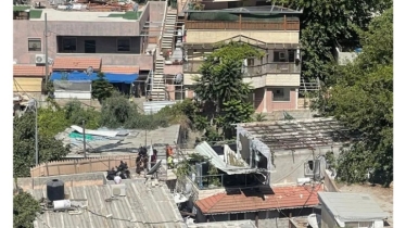 পূর্ব জেরুজালেমে আবাসিক ভবন গুঁড়িয়ে দিল ইসরাইল