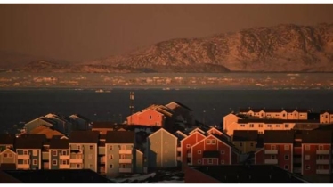 গ্রিনল্যান্ড সফরে ডেনমার্কের রাজা