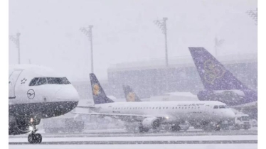 তুষারঝড়ে অস্ট্রিয়ার ভিয়েনা বিমানবন্দর অচল