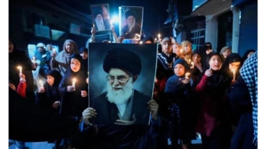 খামেনির রাষ্ট্রীয় জানাজা স্থগিত : রাষ্ট্রীয় টিভি