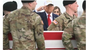 নিহত মার্কিন সেনাদের লাশ গ্রহণে ট্রাম্প উপস্থিত