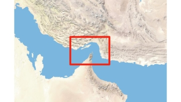 হরমুজ প্রণালি বন্ধ রাখার নির্দেশ মোজতবা খামেনির