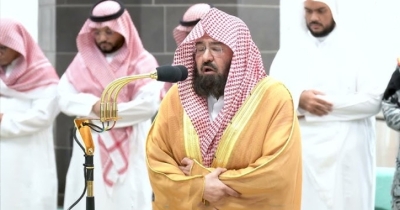 ৩৬ বছর ধরে কাবা প্রাঙ্গণে তারাবিতে কোরআন খতম করছেন শায়খ আল-সুদাইস