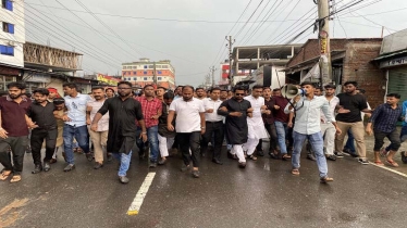 এনসিপি নেতাদের ওপর হামলার প্রতিবাদে শাহবাগ অবরোধ