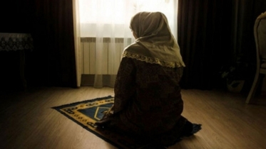 বিয়ের পরে মেয়ে তার বাবার বাড়িতে কি নামায কসর করবে?